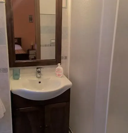 Ania ゲストハウス モンデッロ